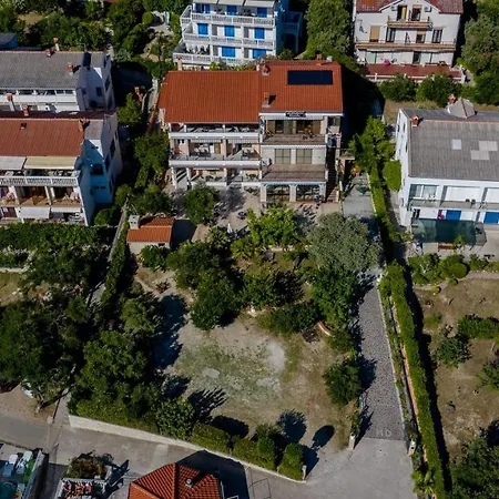 Vesela Appartement *